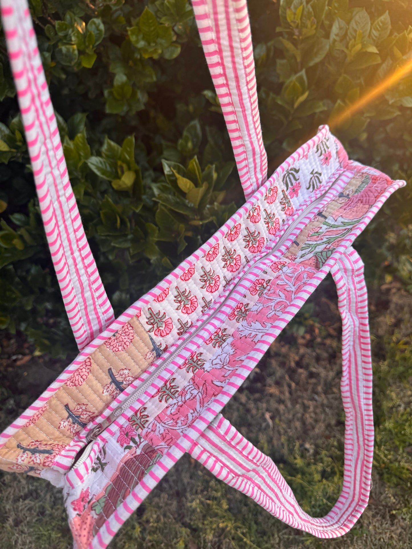 Rosy Grove Zippered Tote 1