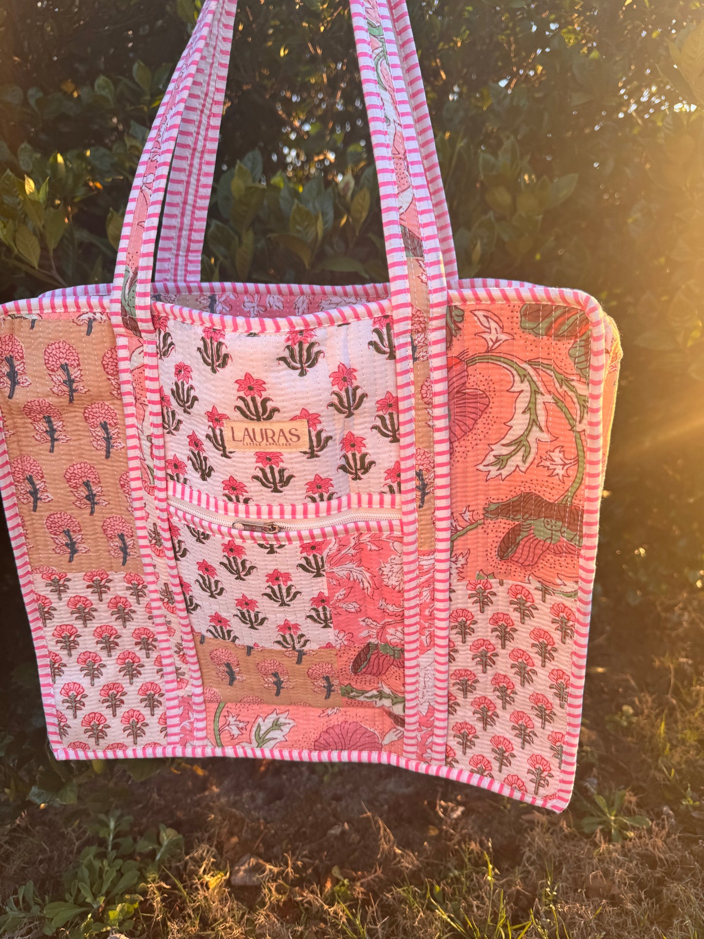 Rosy Grove Zippered Tote 4