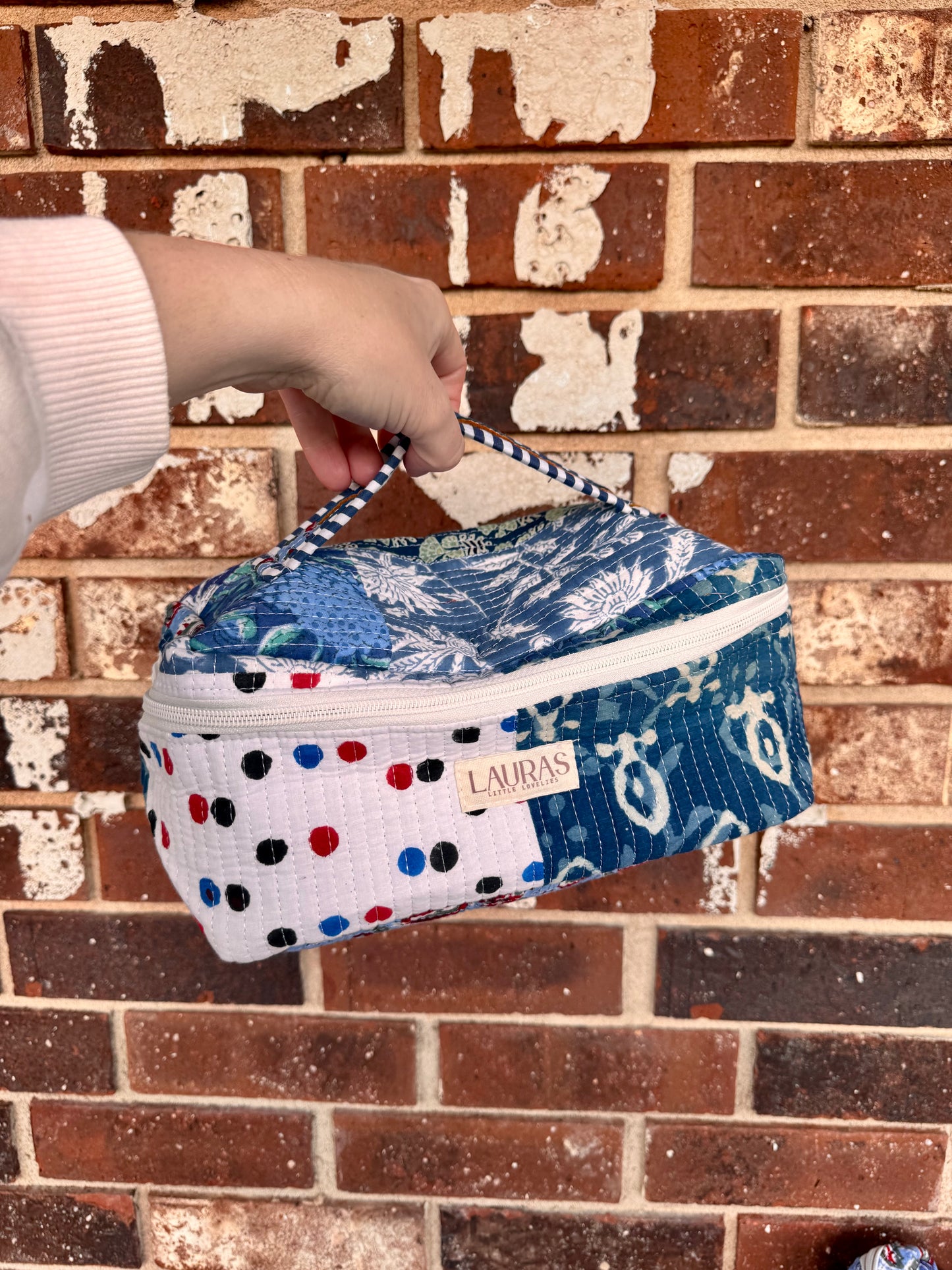 BlueJeans Cosmetic Tote 5