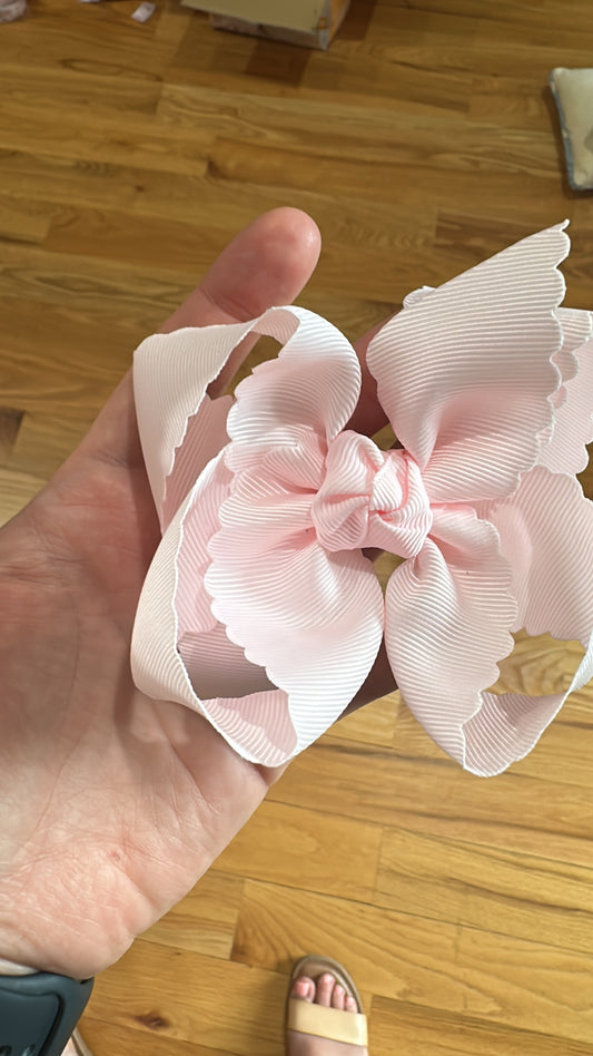 4.5” Scallop Baby Pink