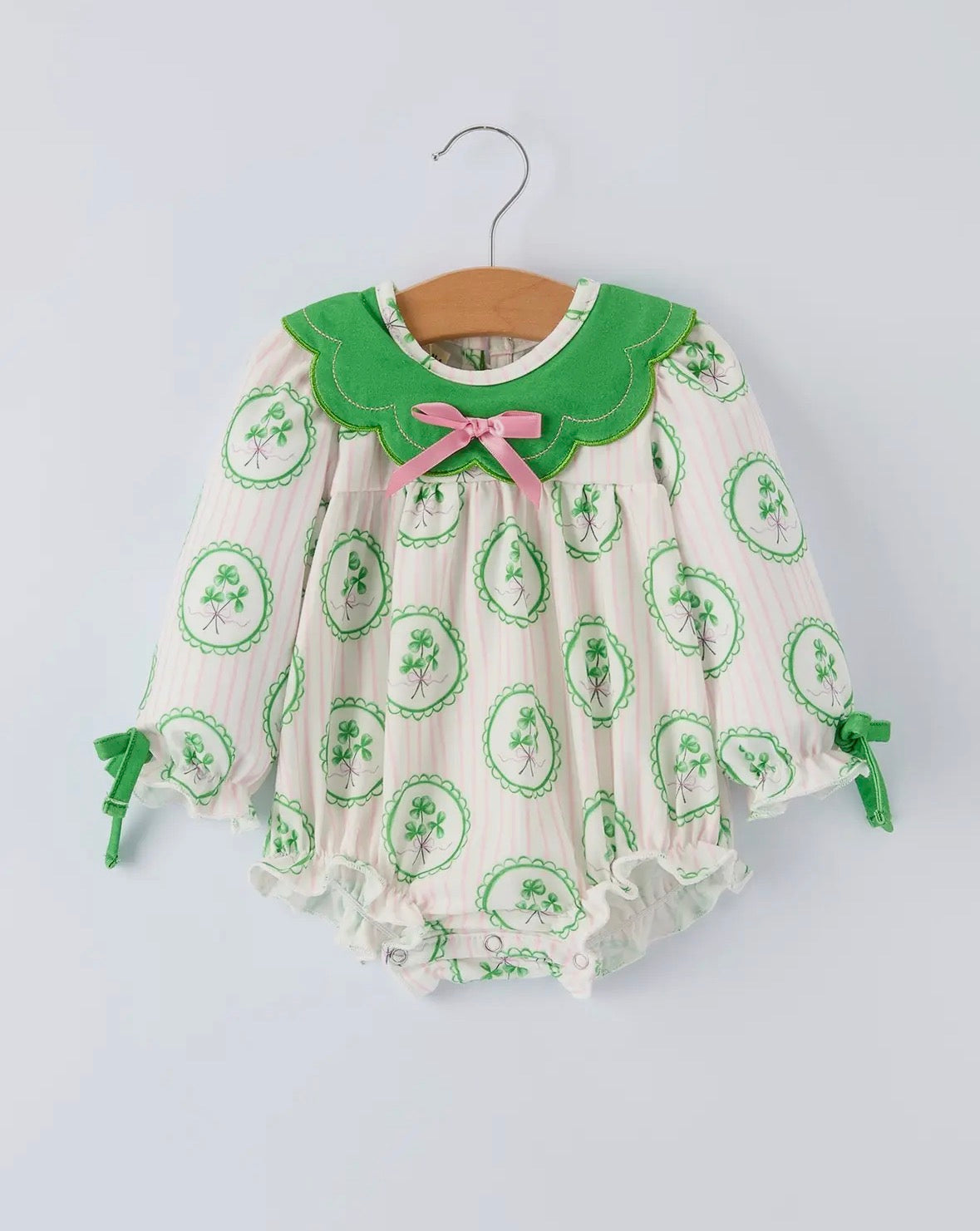 Pinstriped Clovers Bubble